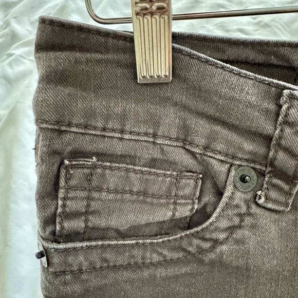 Seven7 Women's Medium Wash Gray Skinny Straight Leg Jeans Size 8 - Picture 6 of 8